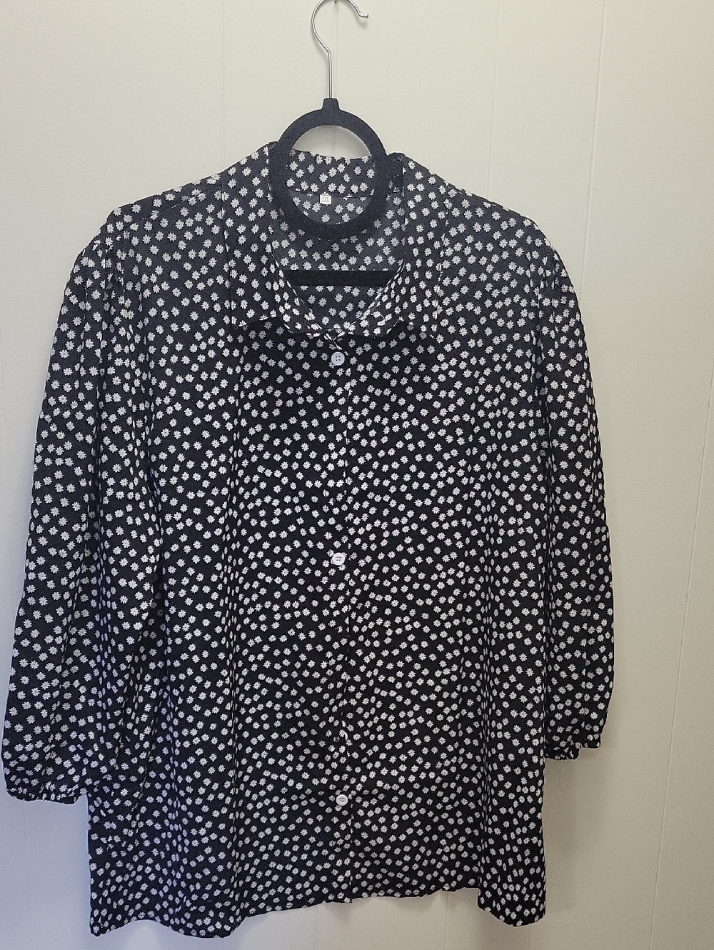 Black and White Daisy Dot Button-Up Blouse
